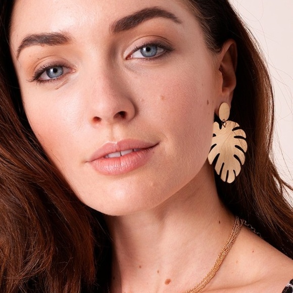 Palm Springs Brushed Gold Earrings - Picture 2 of 4